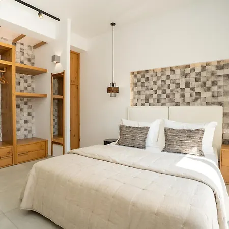 Aurora * Πέρα Γυαλός